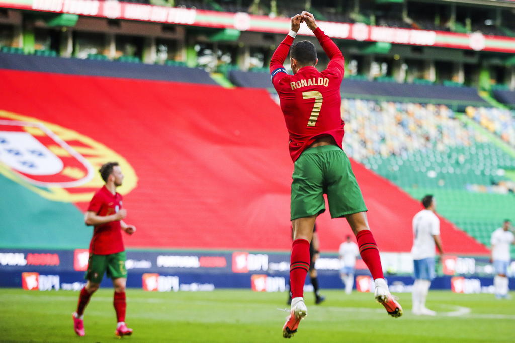 La selección de Portugal venció hoy por 4-0 al modesto combinado de Israel, en un encuentro en el que los lusos no convencieron, ofrecieron muchas dudas en todas sus líneas y Joao Félix no tuvo minutos. (EFE)
