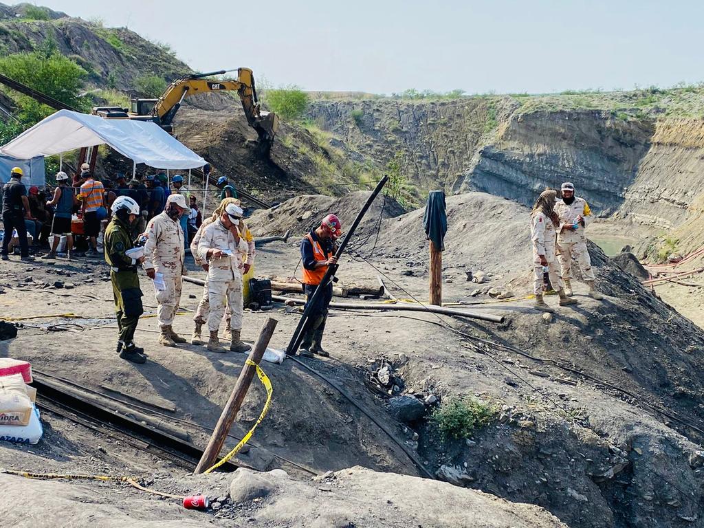La Secretaría del Trabajo informó que a las 18:30 horas fue rescatado el cuerpo del sexto minero atrapado en la mina Múzquiz, Coahuila. (TWITTER)