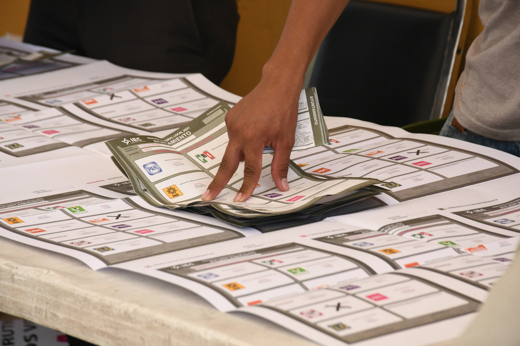 Los funcionarios del IEC y del INE iniciaron el conteo oficial de los votos emitidos el 6 de junio.