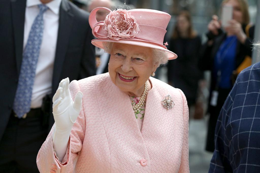 La reina Isabel II del Reino Unido tomará el té con el presidente de Estados Unidos, Joe Biden, y la primera dama, Jill Biden, durante una recepción el próximo domingo en el castillo de Windsor, su residencia oficial a las afueras de Londres, indicó este jueves la Casa Real. (ARCHIVO) 
