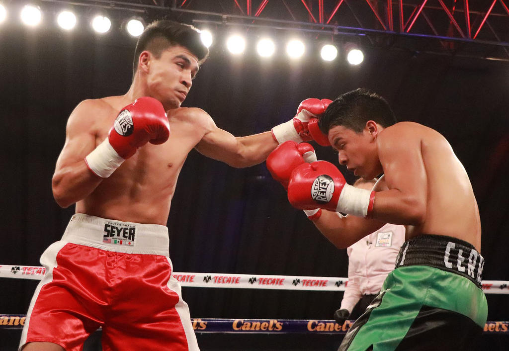 Dos boxeadores de la Ciudad de México, se verán las caras en un enfrentamiento que representa un duelo de estrategias y talento, el sábado 26 en Chihuahua. (ARCHIVO)
