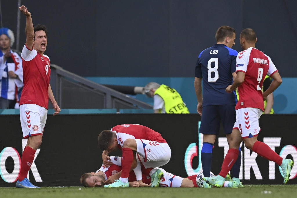 Christian Eriksen, jugador de Dinamarca, se desvanece durante partido de la Euro 2020