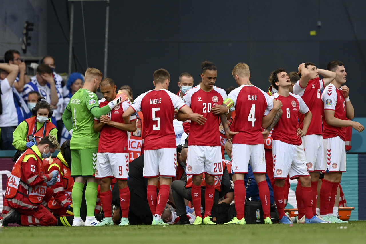 Suspenden partido de la Euro 2020 tras desvanecimiento de Christian Eriksen, jugador de Dinamarca