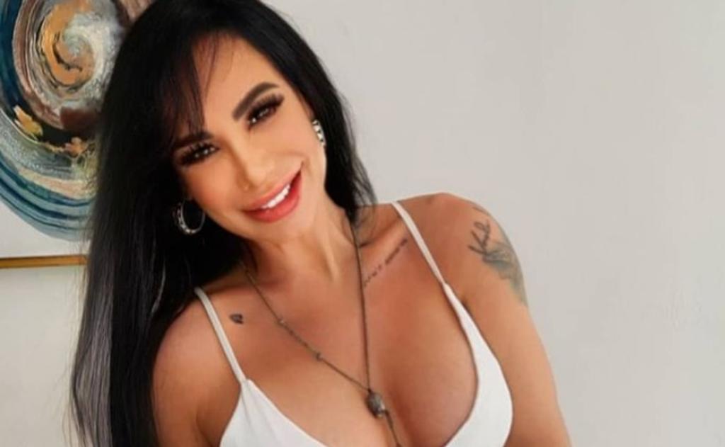 La modelo cubana dejó ver su atractivo físico en Instagram con un bikini de dos piezas (@LISVEGAOFICIAL) 