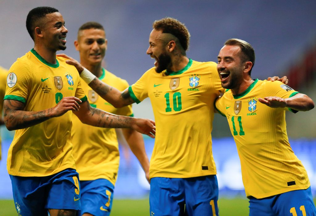 Brasil aprovechó las bajas de Venezuela y se impuso ayer 3-0 en el inicio de la Copa América. (EFE)