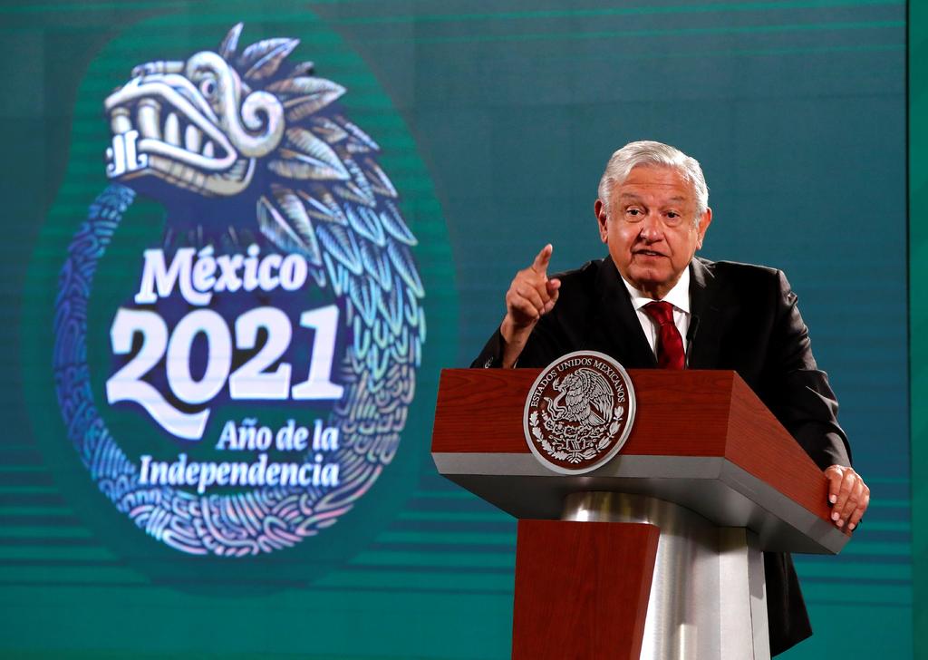 En conferencia de prensa matutina, el titular del Ejecutivo federal señaló que todos los mexicanos tienen la obligación de purificar la vida pública del país, pues acusó que la corrupción es el principal problema de México 'es peor que el COVID'.
(EL UNIVERSAL)