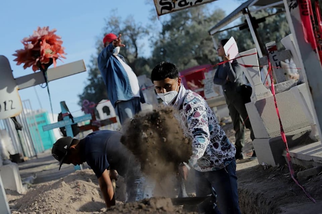 El lunes empezaron los trabajos de exhumación de cadáveres en el Panteón Municipal de Matamoros. (EL SIGLO DE TORREÓN) 