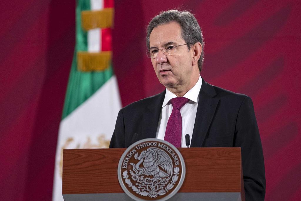 El embajador de México en Washington, Esteban Moctezuma, celebró este miércoles el nombramiento del que será su homólogo estadounidense en la capital mexicana si es ratificado por el Senado de Estados Unidos, Ken Salazar. (ARCHIVO)
