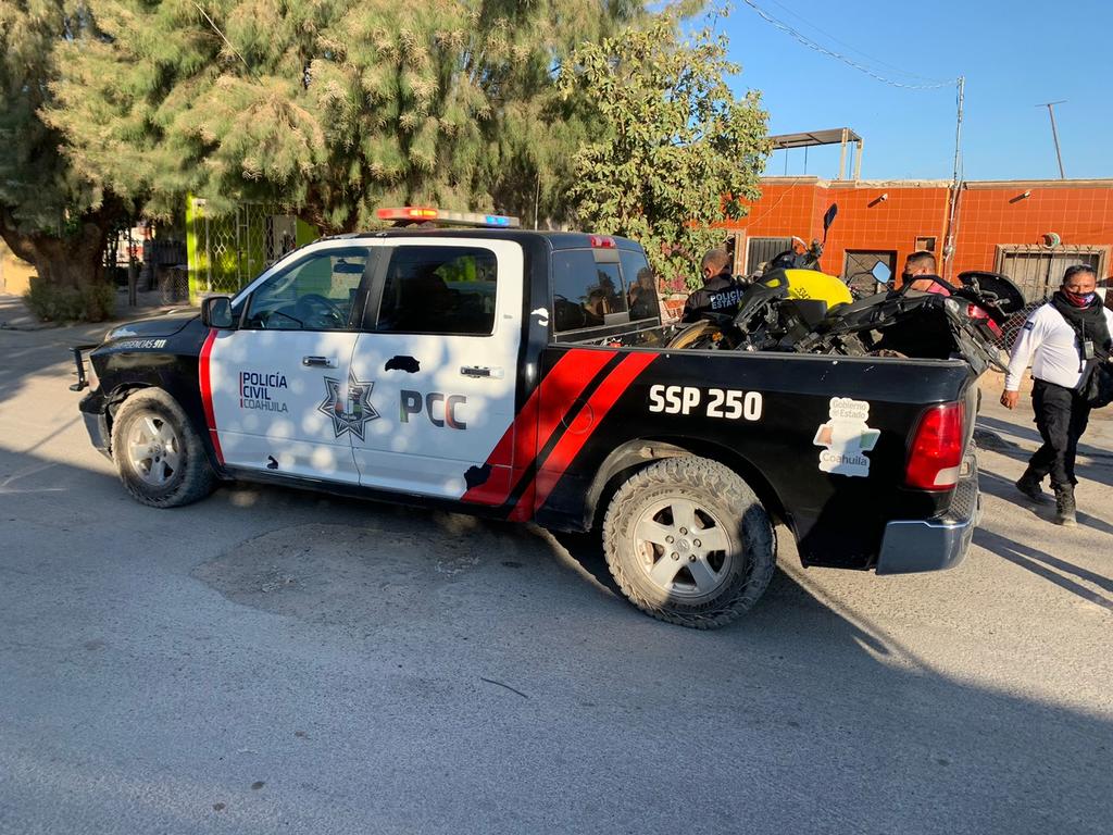 Agentes de la Policía Civil de Coahuila recuperaron la motocicleta. (EL SIGLO DE TORREÓN)