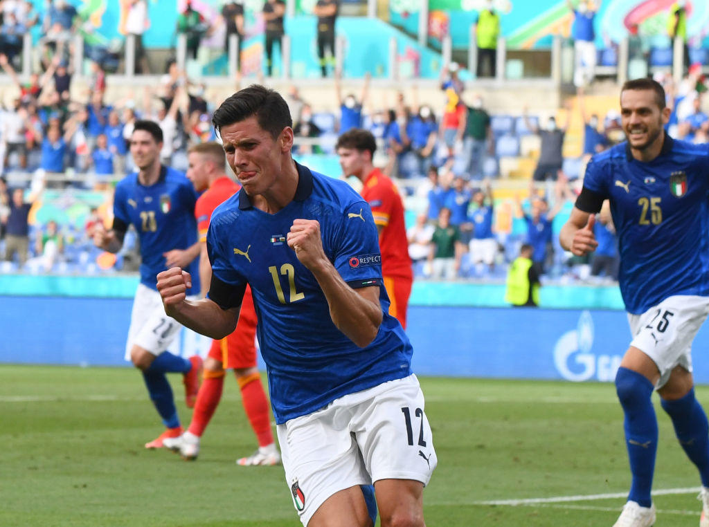 La selección de Italia igualó este domingo, gracias al triunfo por 1-0 contra Gales en la Eurocopa, su récord de treinta partidos sin derrotas, que se remontaba a los años 30 del siglo pasado, cuando Vittorio Pozzo era el entrenador. (TWITTER) 