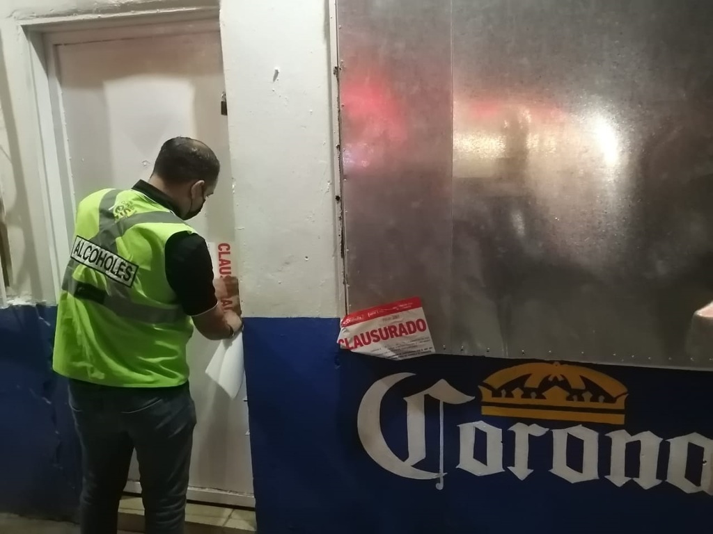 Durante el fin de semana se realizó la clausura de un expendio en Torreón por falta de papelería. (EL SIGLO DE TORREÓN)