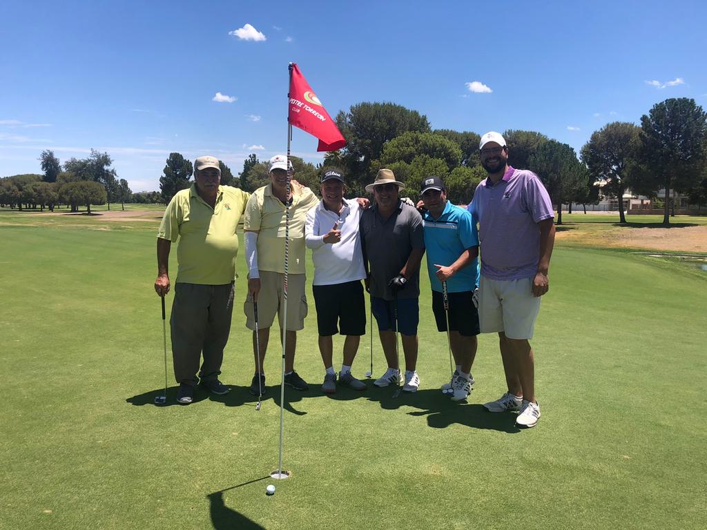 Enrique Silveyra fue el afortunado golfista que ayer en el Día del Padre, se apuntó un Hole in One en el Campestre Torreón. (ESPECIAL)