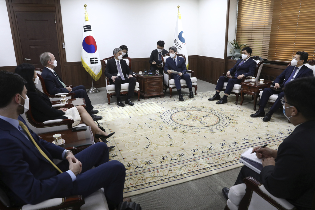 Sung Kim asumió el cargo de enviado especial para Corea del Norte. (AP)
