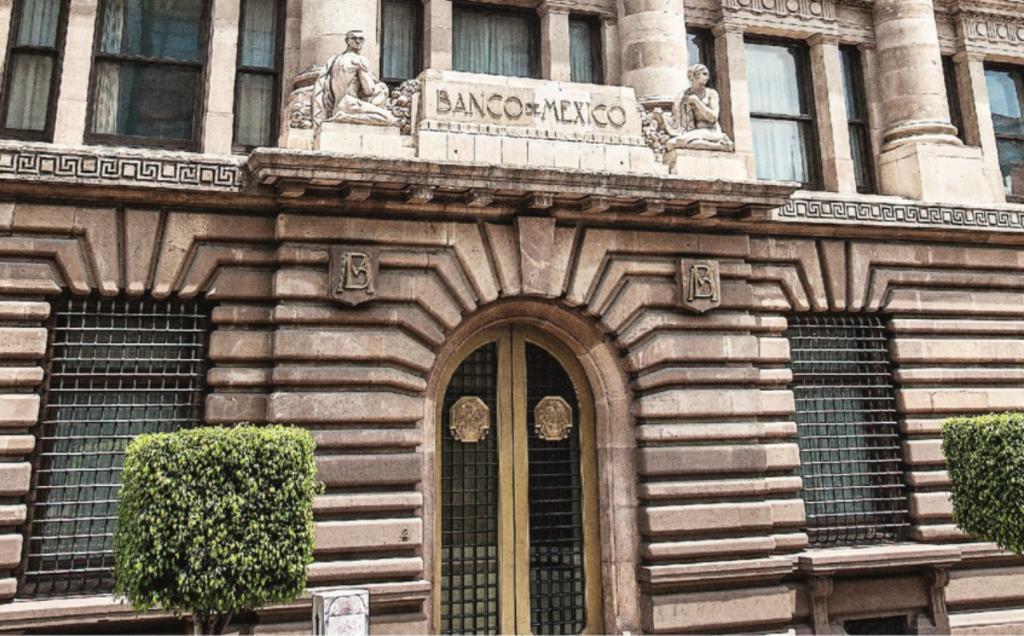El Banco de México (Banxico) subió este jueves la tasa de interés en el 4.25 % con un aumento de 25 puntos base el objetivo ante la recuperación de la actividad económica global del segundo trimestre. (ESPECIAL) 
