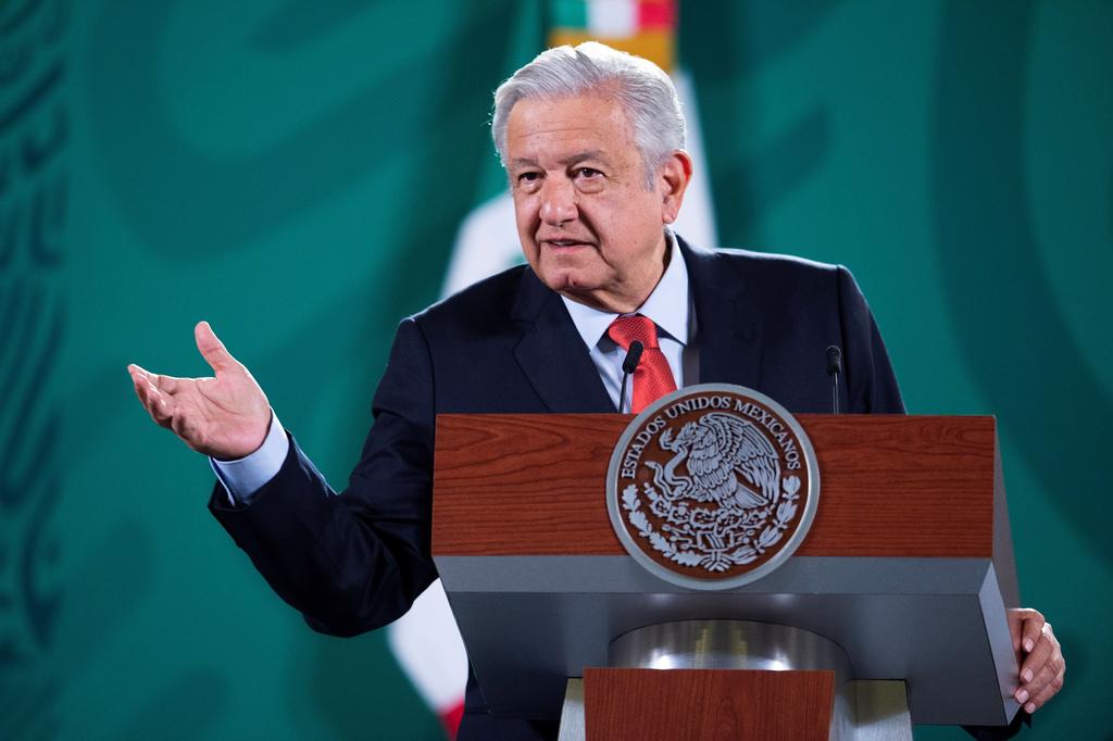 López Obrador aseguró que le irá muy bien a los estados donde van a gobernar los mandatarios de Morena, quienes son mujeres y hombres con principios y convicciones. (EFE)