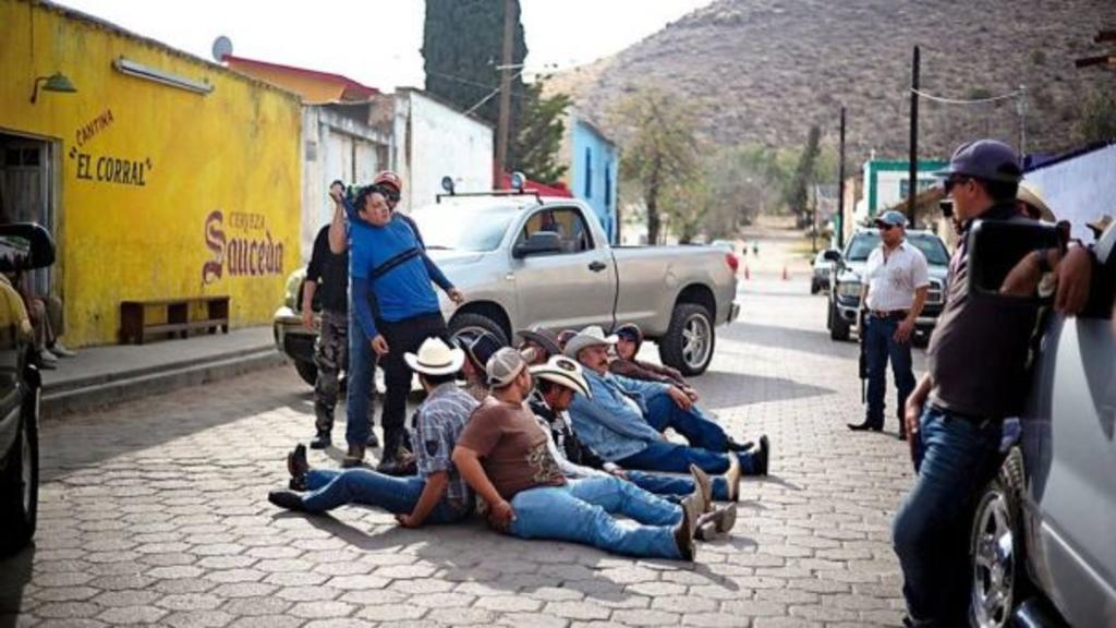 Para romper con las narrativas comunes en las que los narcos se convierten en héroes, la serie 'Somos' visibiliza la matanza de Allende, ocurrida en el estado mexicano de Coahuila en marzo de 2011 de la que poco o nada se habló en su momento, desde la visión de sus víctimas. (ESPECIAL) 