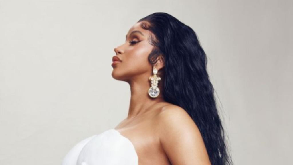 La rapera norteamericana, Cardi B,  hizo el anuncio de que está esperando a su segundo hijo junto al también rapero Offset, y lo hizo de manera espectacular, durante la una actuación en vivo en los BET Awards. (ESPECIAL) 
