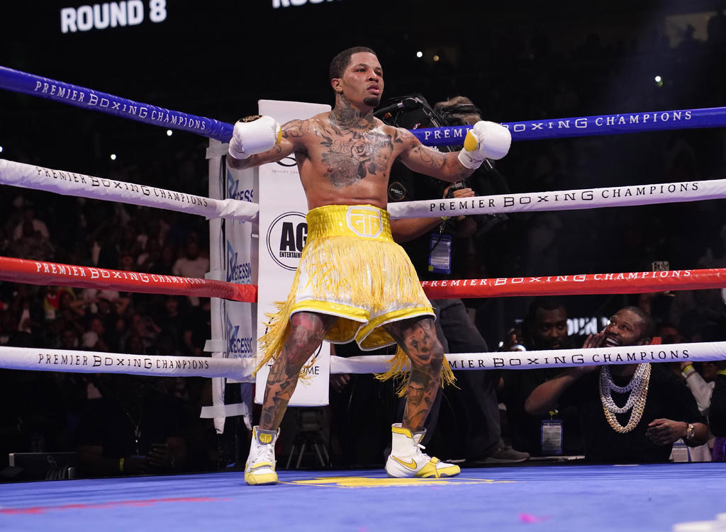 El púgil estadounidense Gervonta Davis derribó en tres ocasiones a su compatriota Mario Barrios y le arrebató el cetro mundial de peso welter junior de la Asociación Mundial de Boxeo (AMB). (AP)
