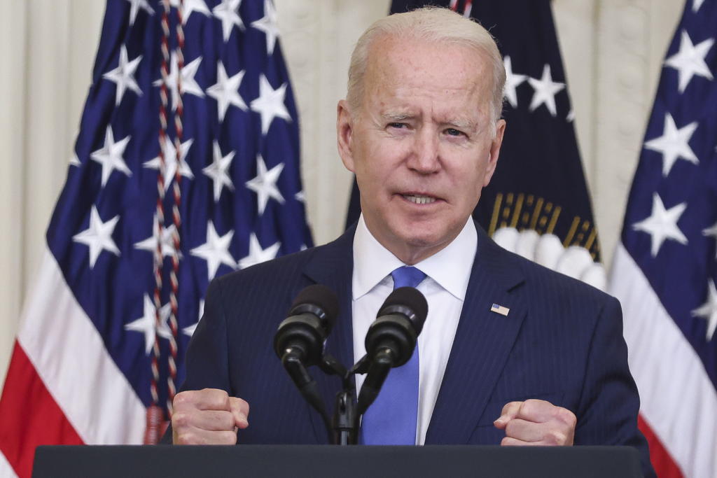 El presidente estadounidense, Joe Biden (foto), planea recibir 'pronto' en Washington al nuevo primer ministro israelí, Naftali Benet, para estrechar la relación bilateral, aseguró este lunes la portavoz de la Casa Blanca, Jen Psaki. (ARCHIVO) 
