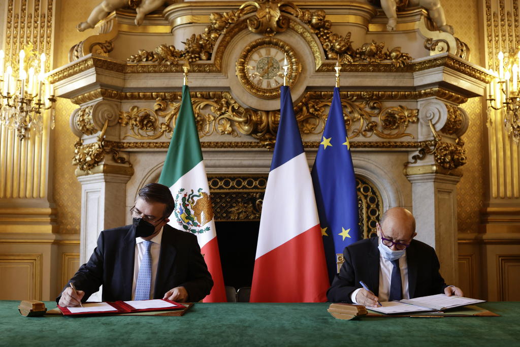 Francia y México firmaron el jueves un acuerdo de cooperación contra el tráfico de artefactos históricos que el canciller mexicano calificó como un paso importante hacia la recuperación y protección del patrimonio cultural de México. (EFE) 
