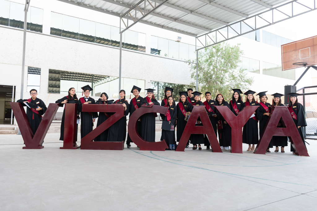 Colegio Vizcaya de las Américas despide a su primera generación