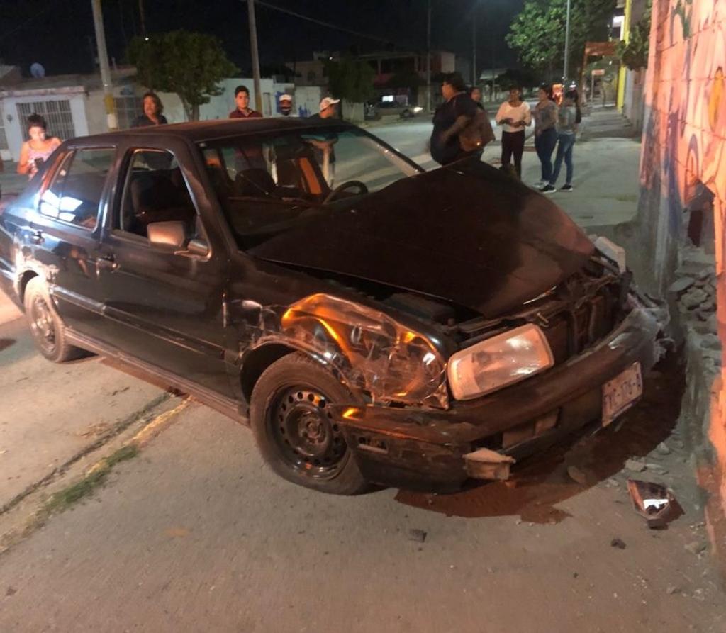 Conductor Abandona Su Vehículo Tras Chocar Con Centro Comunitario En La Colonia Rincón La Merced 5768