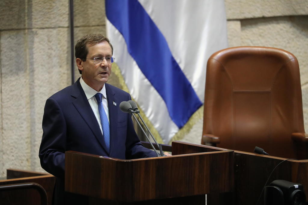 Isaac Herzog, descendiente de una destacada familia sionista, tomó juramento el miércoles como nuevo presidente de Israel. (EFE) 
