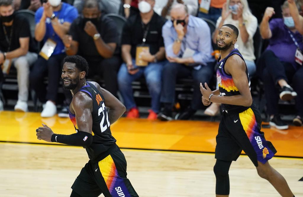 Los Phoenix Suns de Chris Paul y Devin Booker ganaron este martes el primer partido de las Finales de la NBA (118-105) ante unos Milwaukee Bucks en los que regresó Giannis Antetokounmpo tras perderse los dos últimos encuentros por lesión.