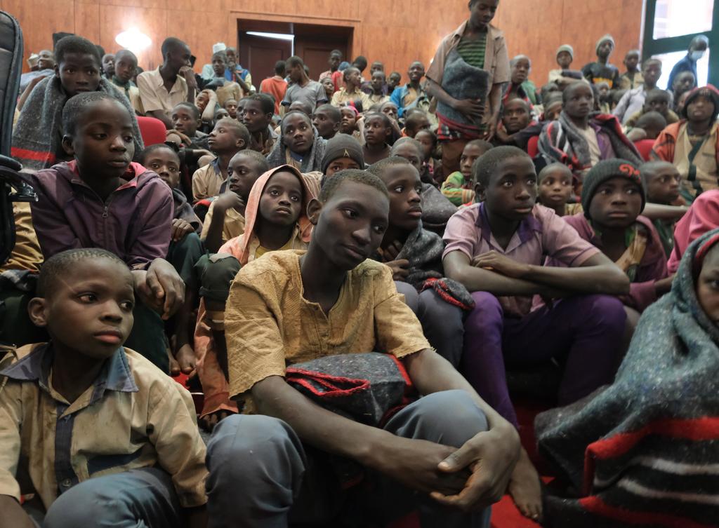 Los hombres armados que secuestraron este lunes a más de cien estudiantes de un colegio en el noroeste de Nigeria contactaron hoy con el centro educativo pidiendo comida para los alumnos cautivos, confirmaron a Efe las autoridades escolares. (ARCHIVO) 
