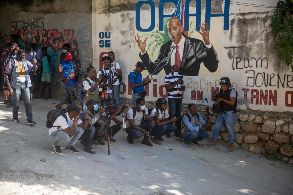 Los hombres que asesinaron a tiros al presidente de Haití, Jovenel Moise, mintieron y se identificaron como agentes de la Agencia Antidrogas de Estados Unidos (DEA, por su sigla en inglés), dijo este miércoles el embajador haitiano en Washington, Bocchit Edmond. (EFE)