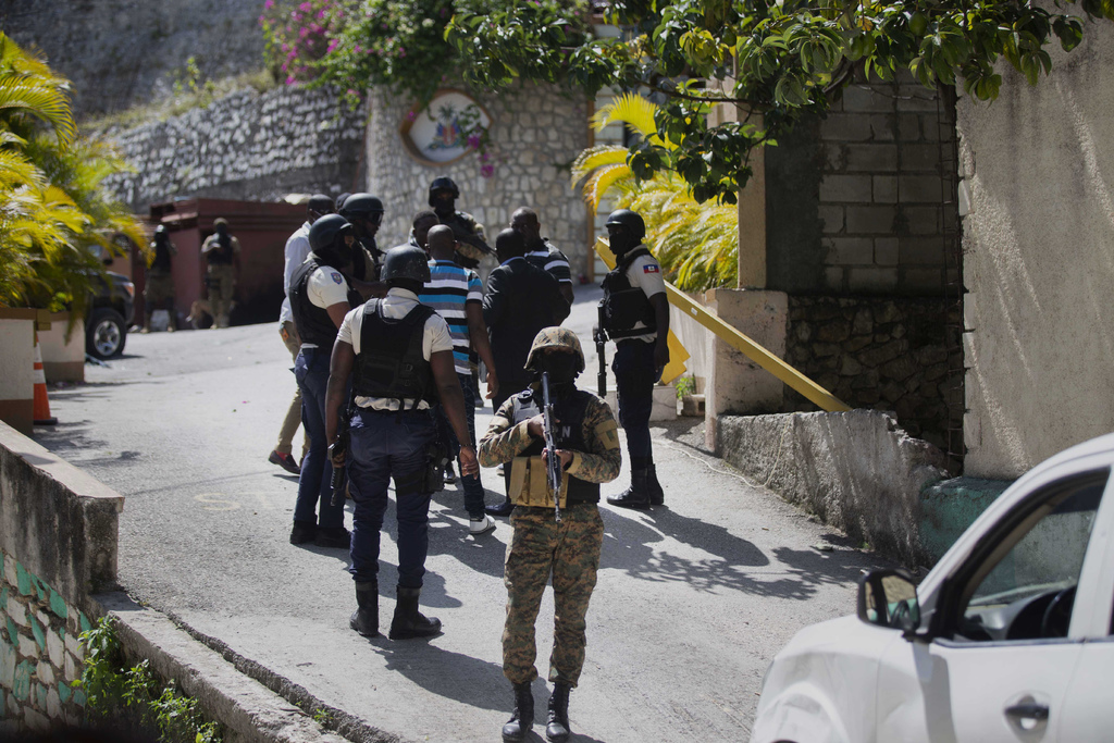 Fuerzas Armadas resguardan la residencia del presidente Jovenel Moïse, asesinado ayer. (ARCHIVO) 
