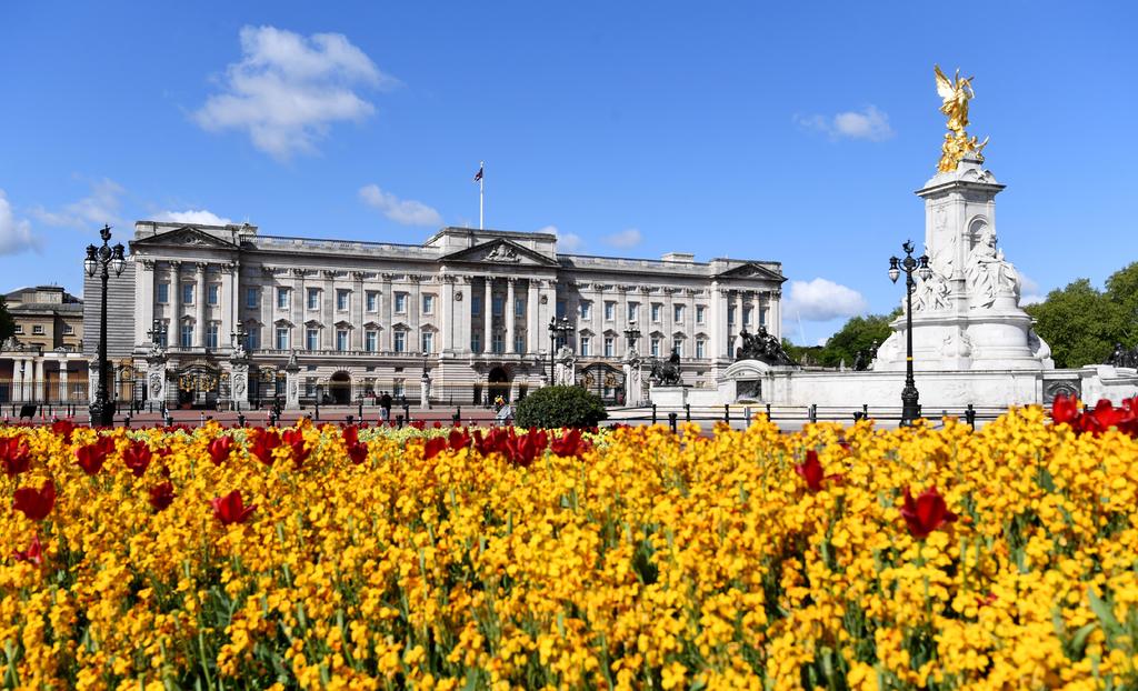 Palacio De Buckingham Abre Las Puertas De Su Exuberante Jard N