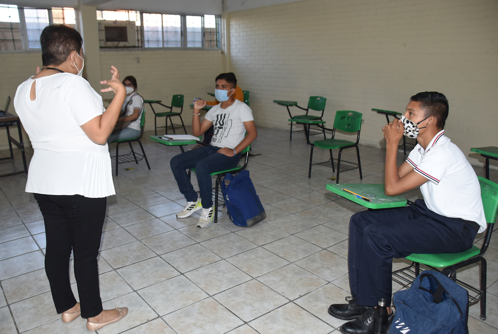 Llama Zermeño a que población colabore en el tema sanitario, de cara al próximo ciclo escolar. (ARCHIVO)