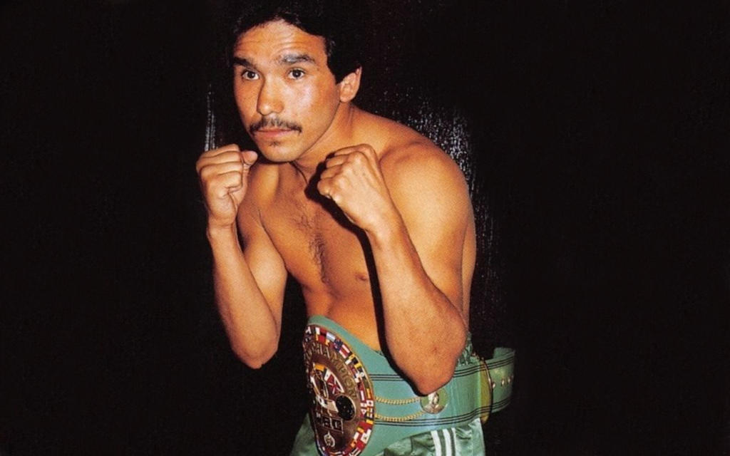 Un 9 de julio el mexicano Gilberto Román defendió su título Supermosca del Consejo Mundial de Boxeo. (ESPECIAL)