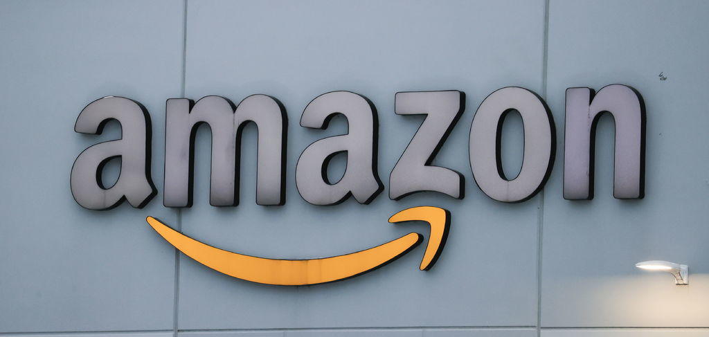 Amazon pidió a la Comisión Federal del Comercio (FTC, por sus siglas en inglés) que recuse a su flamante directora, Lina Khan, de los casos que afecten a la compañía, porque la considera parcial y con animadversión hacia la empresa. (ESPECIAL) 