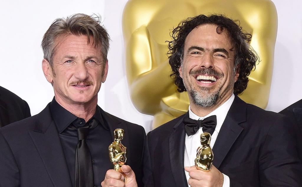 Dirigir y actuar en 'Flag Day', la cinta con la que Sean Penn concursa en la 74ª edición del Festival de Cannes no era la idea original de la estrella, pues en un primer momento él se rehusaba a hacer el doblete e invitó a Alejandro González Iñárritu a hacer la cinta.