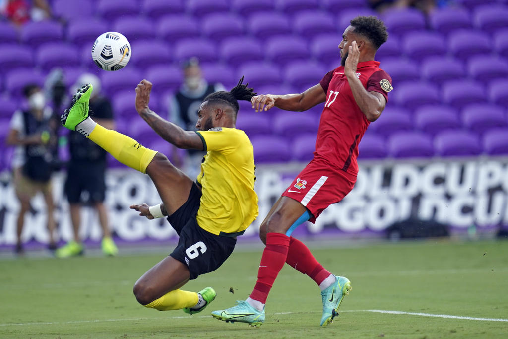 Junior Flemmings anotó en la agonía del encuentro y Jamaica remontó para superar el viernes 2-1 a Guadalupe, con lo cual se apoderó provisionalmente de la cima de su grupo en la Copa de Oro. (AP) 
