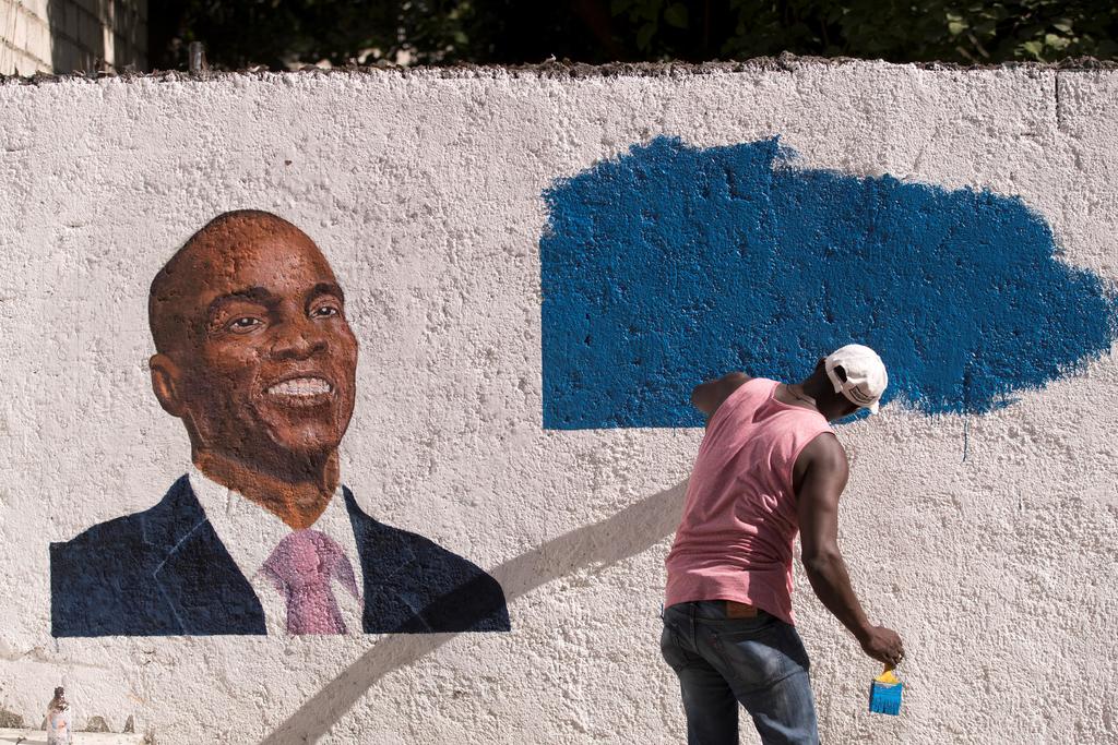 La Policía Nacional de Haití anunció este martes de la detención de tres personas, entre ellos dos policías, por su presunta implicación en el asesinato del presidente Jovenel Moise. (ARCHIVO) 
