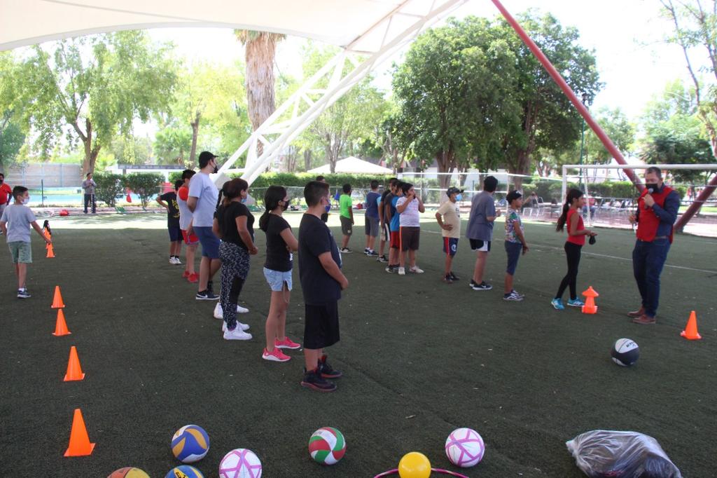 La dirección del Deporte en Lerdo informó que en apego a las medidas de prevención aplicadas en el estado de Durango y ante la permanencia del semáforo epidemiológico color verde, se continúa invitando a la ciudadanía a visitar los espacios deportivos abiertos para la realización de ejercicios recreativos en beneficio de la salud de los lerdenses. (ARCHIVO) 
