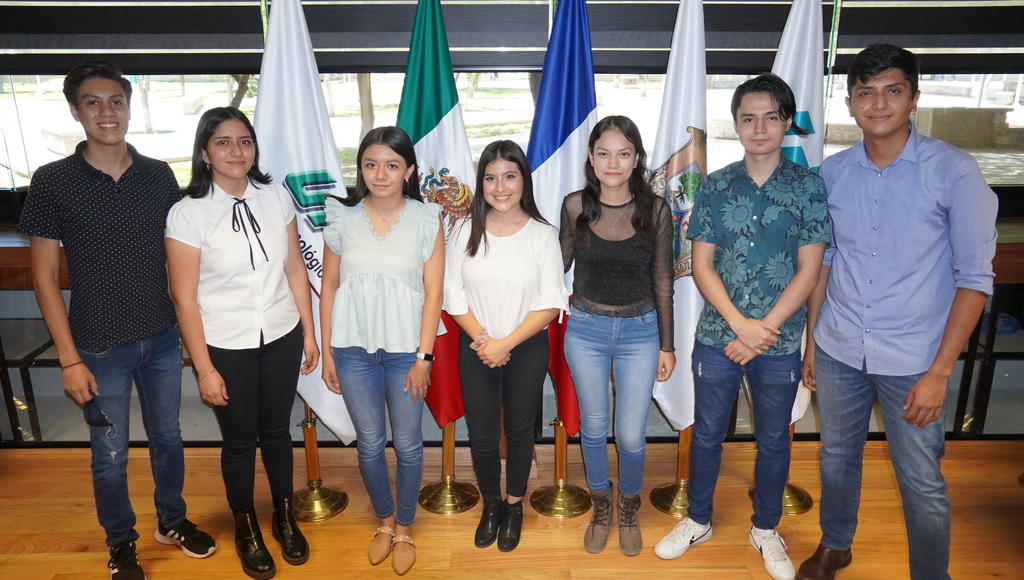 Siete estudiantes de la Universidad Tecnológica de Torreón (UTT) harán movilidad internacional. Obtuvieron una beca del programa Mexprotec 2021 para cursar una licencia profesional con duración de un año en Francia y fueron seleccionados de entre 200 estudiantes del país. (CORTESÍA)
