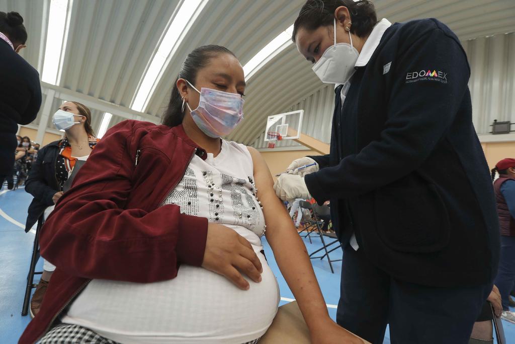 Los embarazos en adolescentes aumentaron en por lo menos un 30 por ciento en el país a raíz de la pandemia por COVID-19, por lo que se estima que este año habrá 28 mil embarazos adicionales entre mujeres de 14 a 17 años, informó el Consejo Nacional de Población (Conapo). (ARCHIVO)
