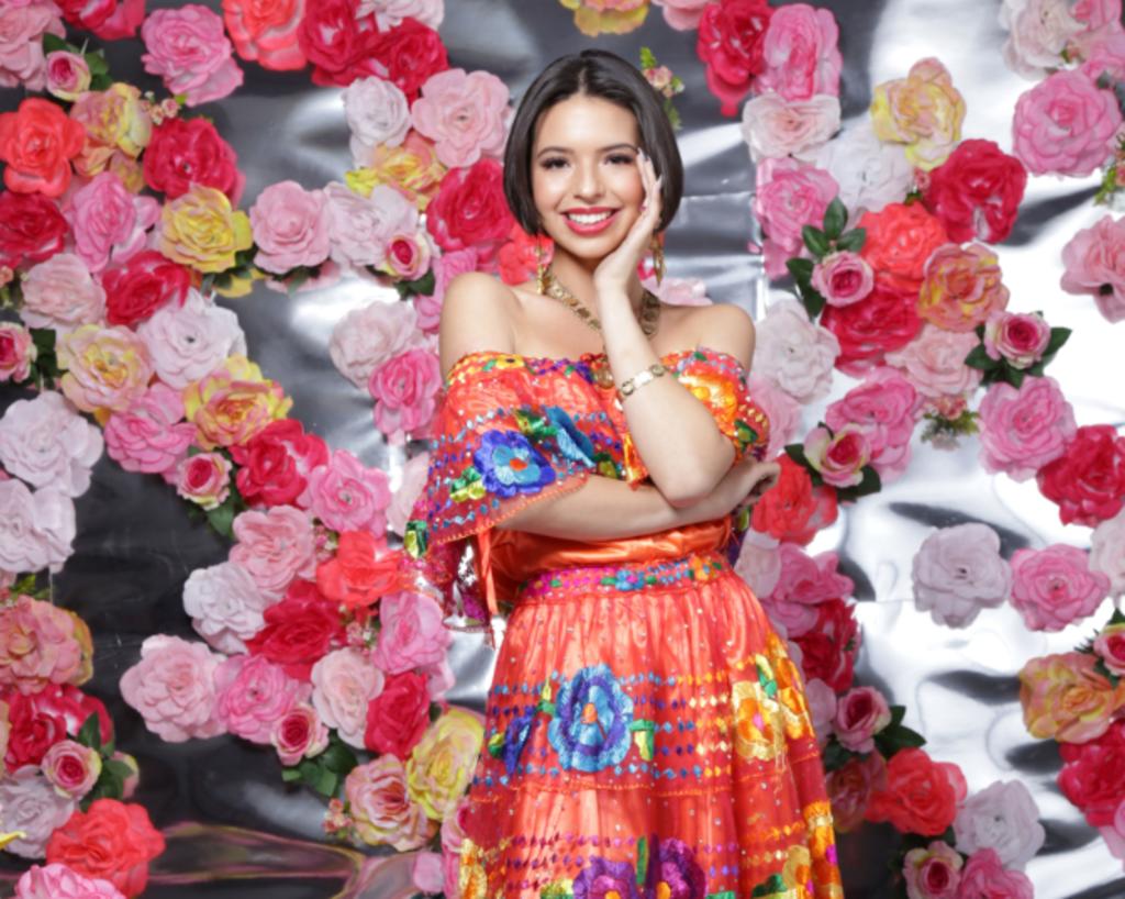 Ángela Aguilar ha destacado como la niña buena de la música mexicana.