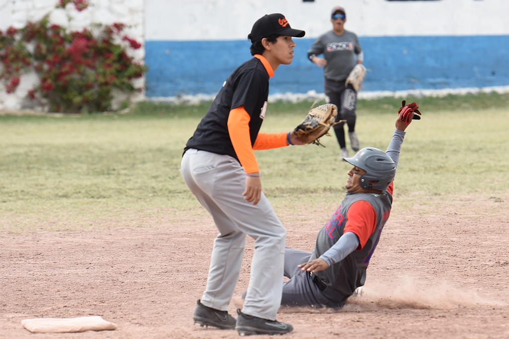  La Liga de Softbol de bola lenta “Francisco Ramírez López”, tiene preparada este sábado 24 de julio una segunda jornada de alarido, dentro de su séptima temporada que inició con batazos al por mayor y hoy se esperan por igual, muchas carreras anotadas. (ARCHIVO) 
