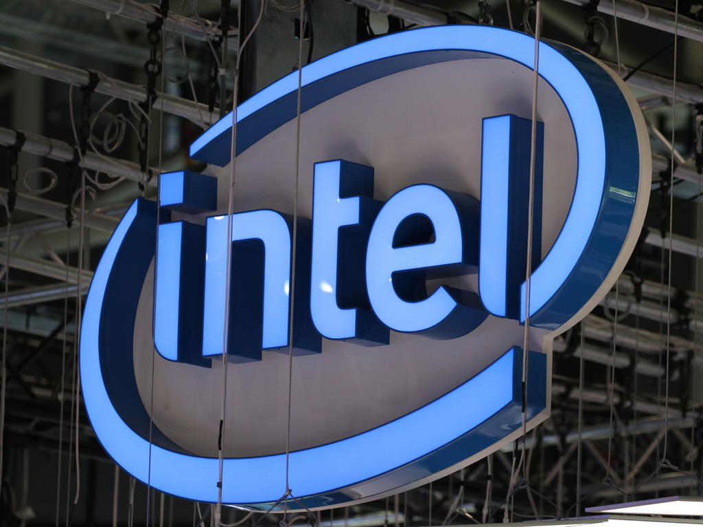 Intel está explorando la posible adquisición de GlobalFoundries, uno de los mayores fabricantes de microprocesadores del mundo, en una operación de unos 30,000 millones de dólares, según The Wall Street Journal (WSJ). (ARCHIVO) 