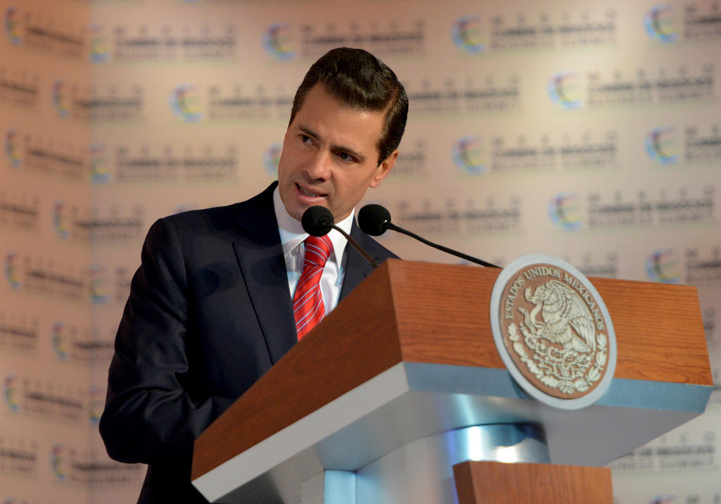 Peña Nieto escribió un mensaje en Twitter para lamentar la muerte del exdirigente priista René Juárez Cisneros. (ARCHIVO)