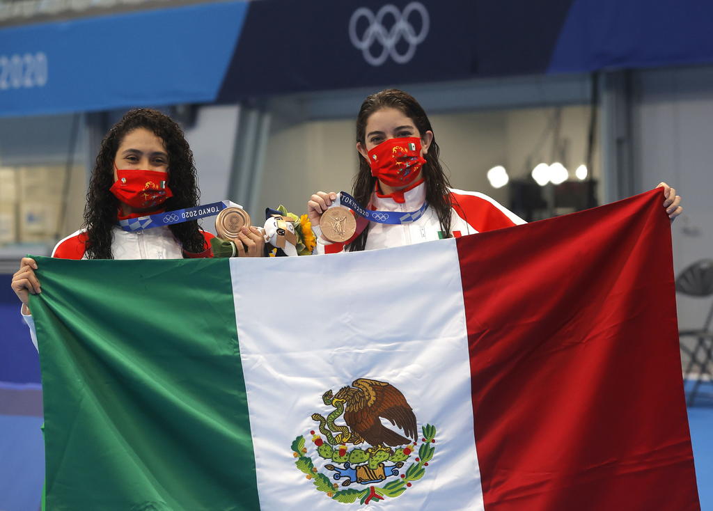 Las clavadistas mexicanas Gabriela Agúndez y Alejandra Orozco subieron al podio olímpico de la plataforma sincronizada. (EFE)