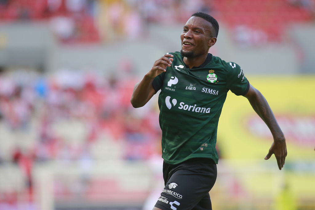 El colombiano Juan Otero ha destacado con los Guerreros desde que llegó el torneo pasado; el futbolista solo se ha perdido un partido (cuartos de final de vuelta ante Rayados) desde que juega en Santos.
