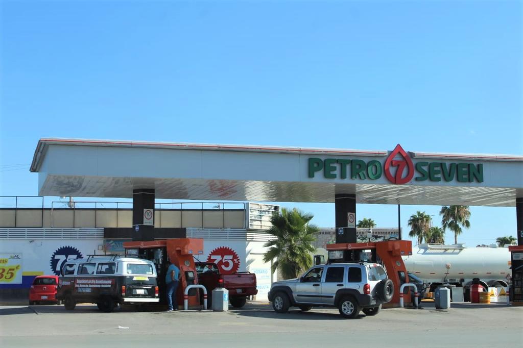 Los hechos se registraron cerca de las 19:40 horas del viernes en la estación de servicio Petro Seven ubicada sobre el bulevar La Libertad de dicho sector habitacional.
(EL SIGLO DE TORREÓN)