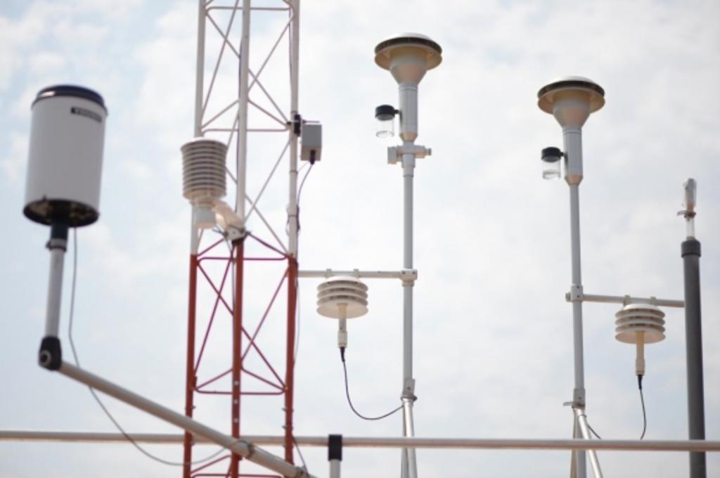 La Secretaría de Medio Ambiente informó que los monitores de aire en Saltillo fueron reforzados. Con ello se espera reducir el costo de este proceso. (ARCHIVO) 
