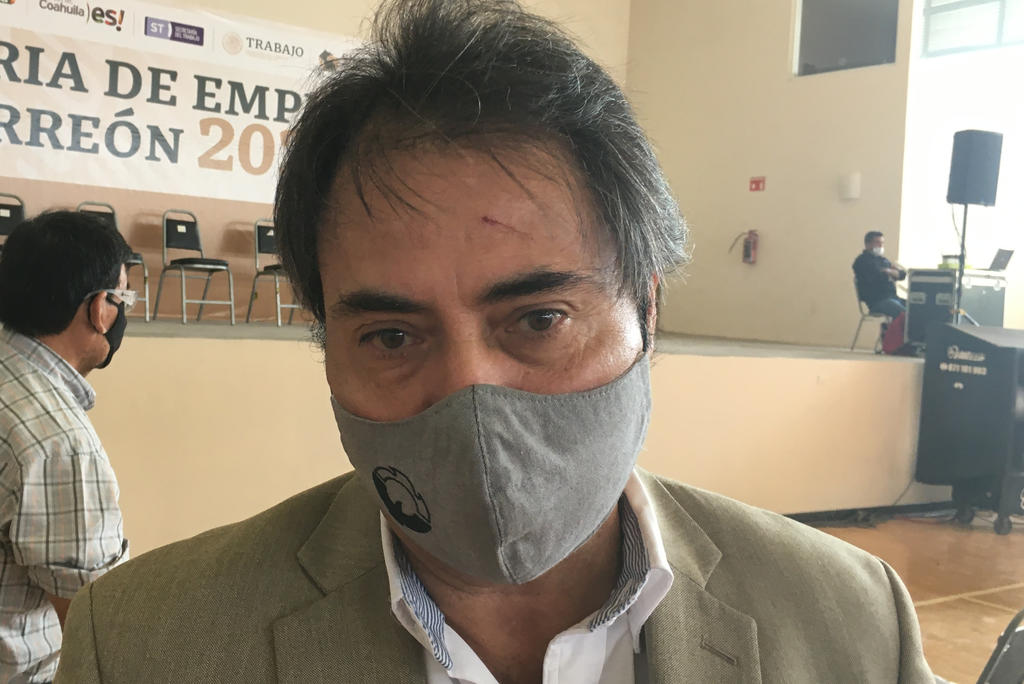 Carlos González Silva, presidente de la Canacintra, explicó que la vacunación está en proceso en Coahuila y en Torreón apenas se concluyó con el rango de los mayores de 40 años de edad, por lo que aún falta una gran proporción de trabajadores por recibir esta inmunidad.
(ARCHIVO)